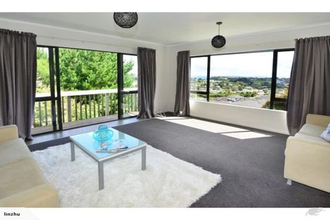 Photo of property in 91c Wade River Road, Stanmore Bay, Whangaparaoa, 0932