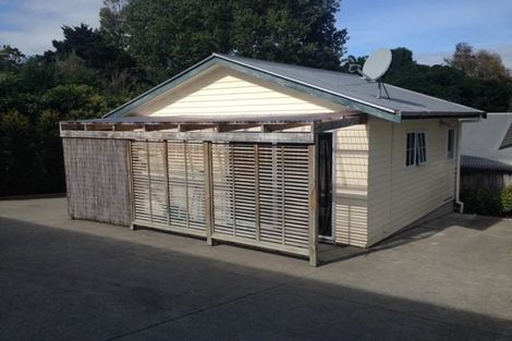 Photo of property in 25 Glenfern Road, Mellons Bay, Auckland, 2014