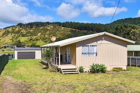 Photo of property in 30 Cordyline Road, Port Waikato, Tuakau, 2695