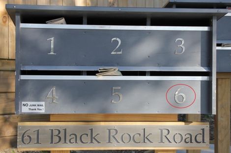 Photo of property in 6/61 Black Rock Road, Newlands, Wellington, 6037