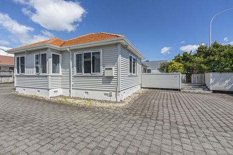 Photo of property in 171 Powderham Street, New Plymouth, 4310