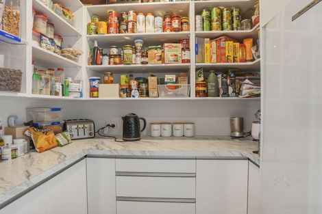 Photo of property in 36 Mcneil Street, Balclutha, 9230