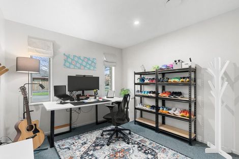 Photo of property in 8 Providence Place, Redwood, Christchurch, 8051