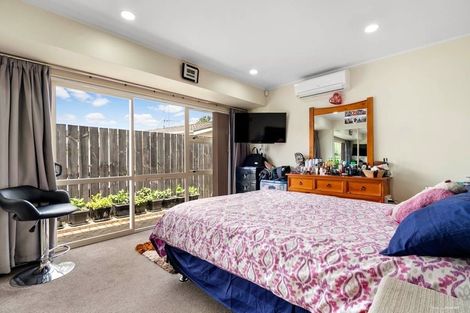 Photo of property in 357a Great South Road, Opaheke, Papakura, 2113