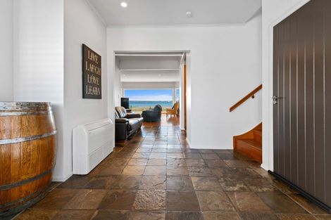 Photo of property in 25 Willow Avenue, Hannahs Bay, Rotorua, 3010