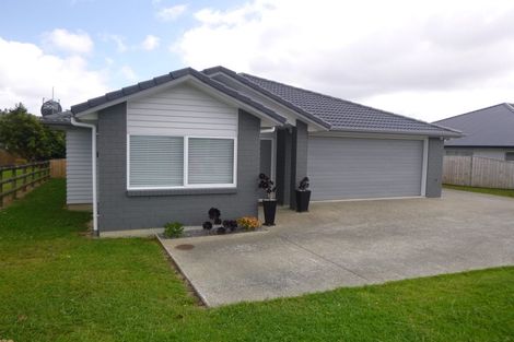 Photo of property in 120 Matua Road, Huapai, Kumeu, 0810