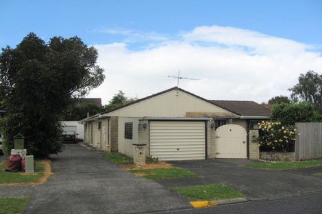 Photo of property in 37b Challen Close, Conifer Grove, Takanini, 2112