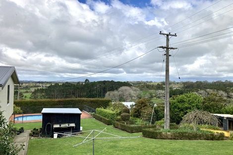 Photo of property in 69 Puke Road, Kumeu, 0891
