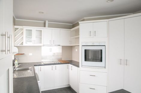 Photo of property in 14 Marine Parade, Bluff, 9814