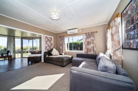Photo of property in 50 Ketemarae Road, Normanby, Hawera, 4614
