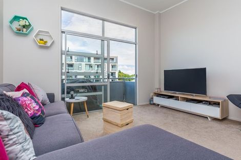Photo of property in 22/3 Ngahura Street, Eden Terrace, Auckland, 1021