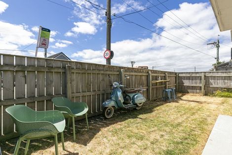Photo of property in 1/102 Lyall Parade, Lyall Bay, Wellington, 6022