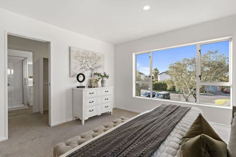 Photo of property in 5/23 Charlenne Close, Ranui, Auckland, 0612