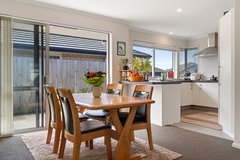 Photo of property in 39 Leet Crescent, Papamoa Beach, Papamoa, 3118