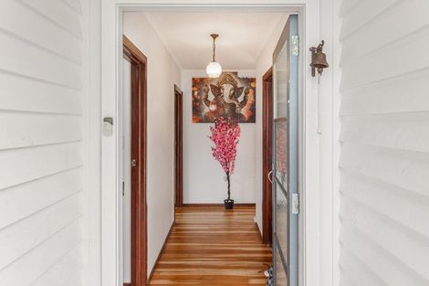 Photo of property in 318 Swanson Road, Henderson, Auckland, 0610