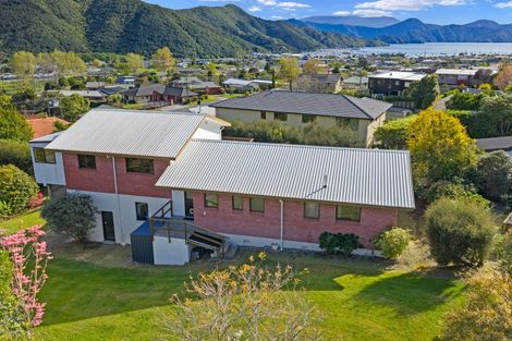 Photo of property in 6 Moana View Road, Waikawa, Picton, 7220