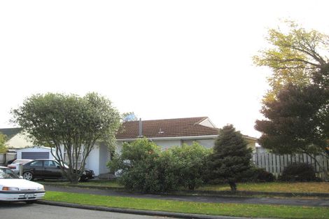 Photo of property in 1 La Perouse Place, Northcote, Christchurch, 8052