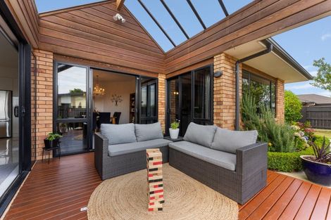 Photo of property in 5 Crabapple Close, Milson, Palmerston North, 4414