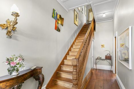 Photo of property in 31 Maarama Crescent, Aro Valley, Wellington, 6021