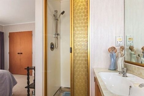 Photo of property in 2 Saint Aidans Way, Tawa, Wellington, 5028