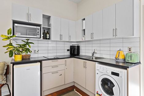 Photo of property in 7 Tonks Grove, Te Aro, Wellington, 6011