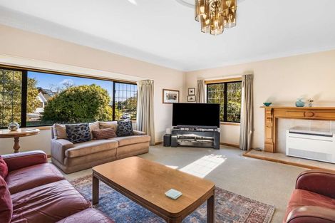 Photo of property in 43 Kilkenny Place, Fitzherbert, Palmerston North, 4410