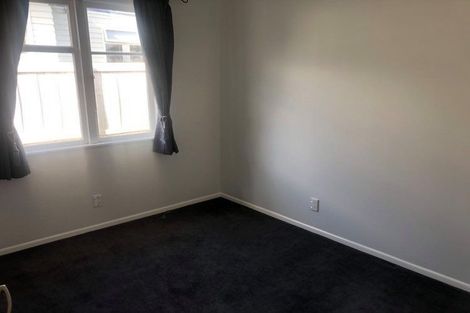 Photo of property in 5 Holly Grove, Maungaraki, Lower Hutt, 5010