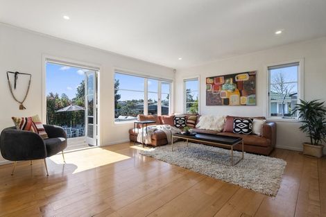 Photo of property in 4 Glenford Lane, Te Atatu Peninsula, Auckland, 0610