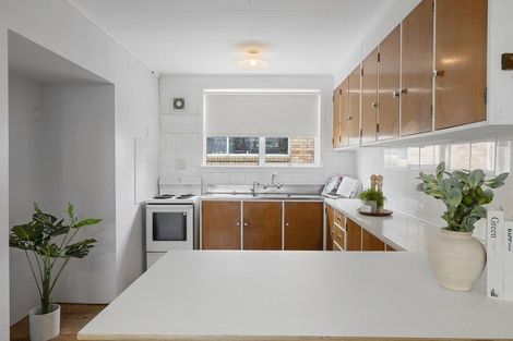 Photo of property in 410b Devon Street East, Strandon, New Plymouth, 4312