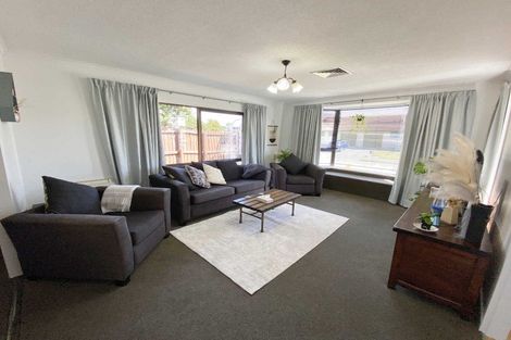 Photo of property in 12 Shamrock Place, Halswell, Christchurch, 8025