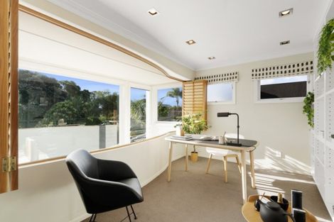 Photo of property in 32 Raymond Street, Point Chevalier, Auckland, 1022