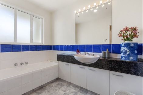 Photo of property in 14 Charles Street, Westshore, Napier, 4110