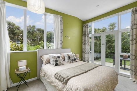 Photo of property in 4 Cliffs Road, Saint Clair, Dunedin, 9012