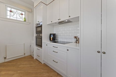 Photo of property in 39 Wallace Place, Westown, New Plymouth, 4310