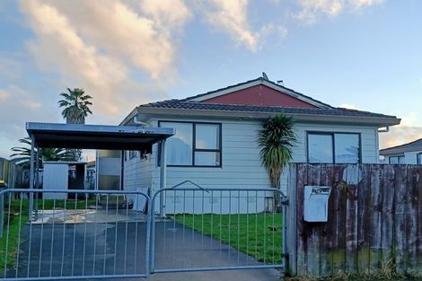 Photo of property in 1 Sparrow Place, Weymouth, Auckland, 2103