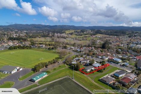 Photo of property in 2/106 Seymour Road, Sunnyvale, Auckland, 0612