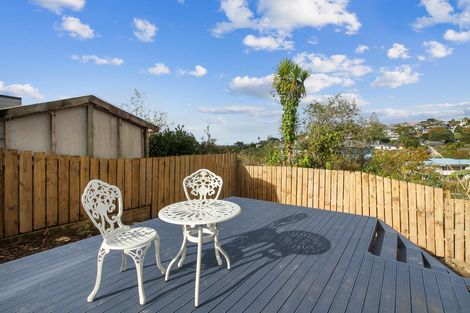 Photo of property in 4 Korotaha Terrace, Rothesay Bay, Auckland, 0630