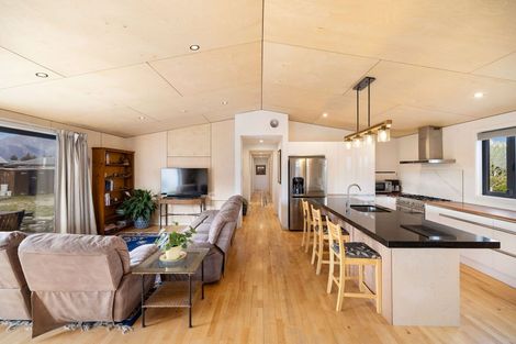 Photo of property in 31 Dingle Street, Lake Hawea, 9382