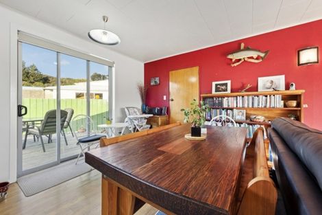 Photo of property in 54 Hillside Drive, Maoribank, Upper Hutt, 5018