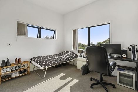 Photo of property in 7/60 Hepburn Road, Glendene, Auckland, 0602