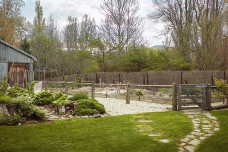 Photo of property in Lombardy Cottage, 162 Shepherds Flat Road, Cambrians, Oturehua, 9386