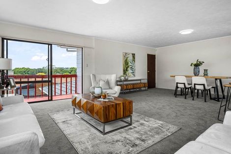 Photo of property in 3 Cheam Place, Pakuranga Heights, Auckland, 2010