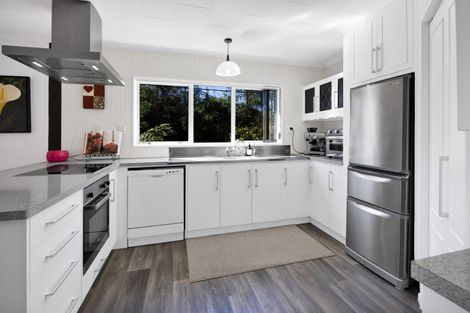 Photo of property in 31 Whakapaki Street, Urenui, 4375