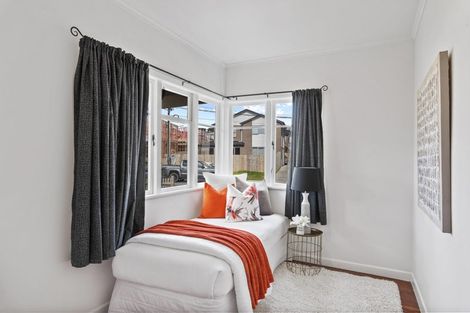 Photo of property in 2/33 Havelock Avenue, Forrest Hill, Auckland, 0620