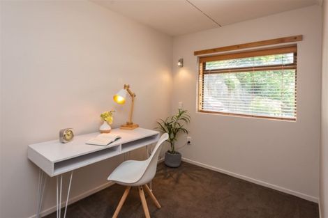 Photo of property in 10 Nehru Place, Cashmere, Christchurch, 8022