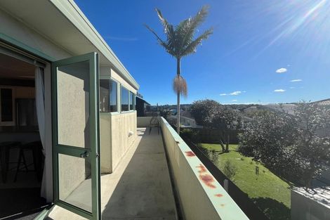 Photo of property in 2/10 Nadine Place, Mangere Bridge, Auckland, 2022