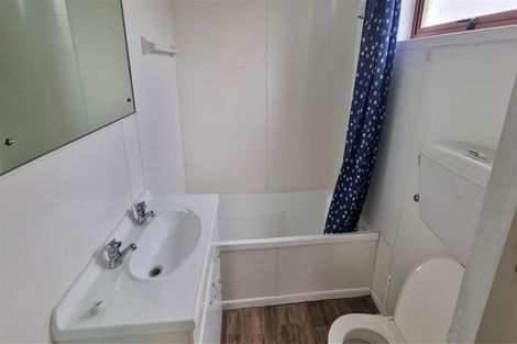 Photo of property in 8a Wyndham Road, Hannahs Bay, Rotorua, 3010