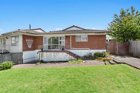 Photo of property in 2/1 Ribblesdale Road, Henderson, Auckland, 0612
