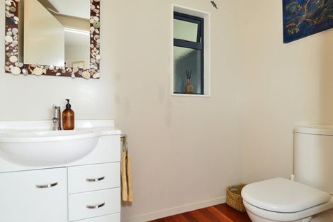 Photo of property in 225 Mahia East Coast Road, Mahia, 4198