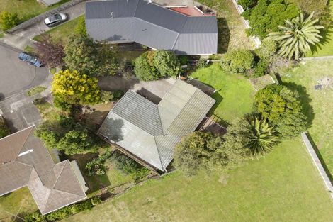 Photo of property in 16 Antrim Place, Hokowhitu, Palmerston North, 4410